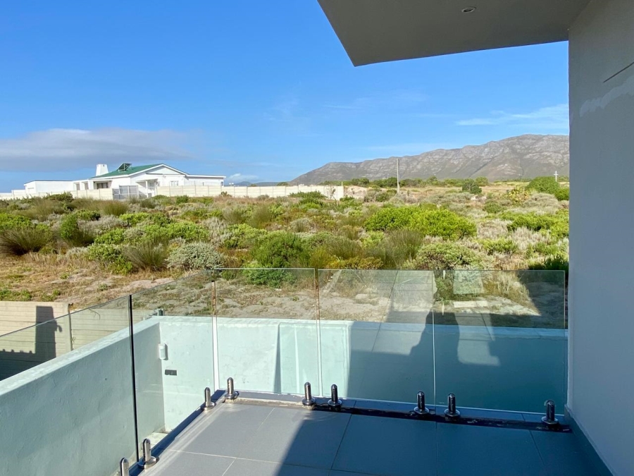 7 Bedroom Property for Sale in Gansbaai Central Western Cape